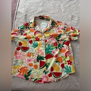 Short sleeve button down